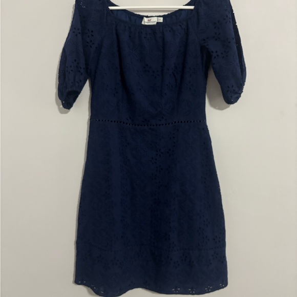 Vineyard Vines Dresses & Skirts - NWOT Women’s Vineyard Vines eyelet Dress Navy Blue Size 4